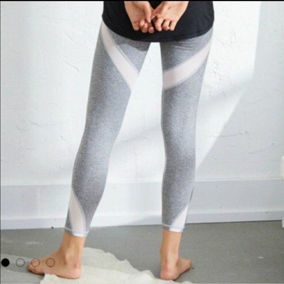 Aerie Gray and white leggings mesh large - Picture 2 of 7